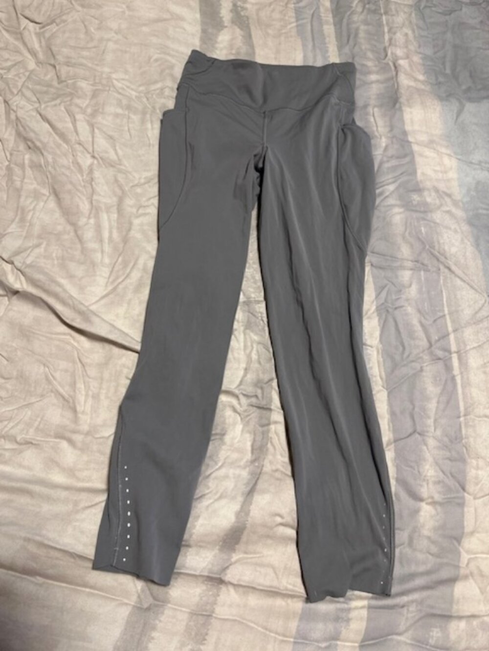 Lululemon size 6 Base Pace HR Leggings